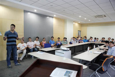 实验室举办石墨烯系列学术报告会