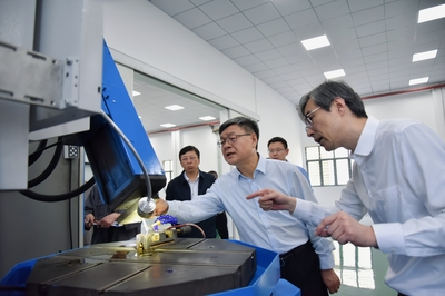 罗乾宜一行赴苏州调研集团下属企业工程和技术研究试验发展工作