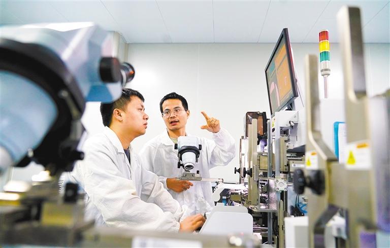 逐光前行 南昌LED产业发展的创新画卷